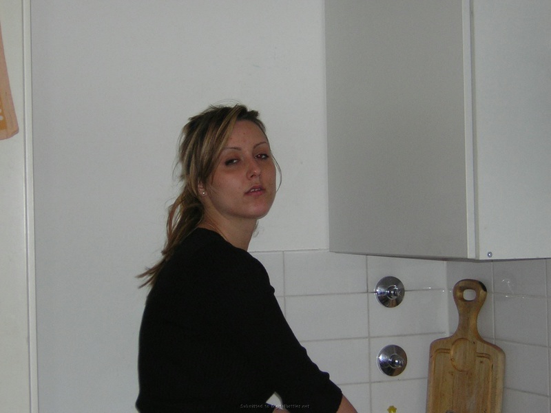 Сексуальная жена фотографируется голой для мужа 6 фото Сексуальная жена фотографируется голой для мужа 6 фото