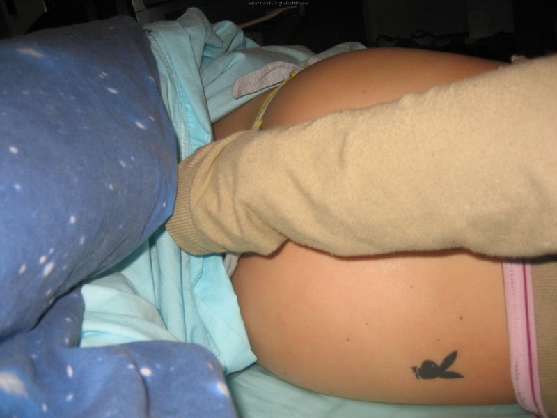 Подруга разогревает свою волосатую киску 9 фото Подруга разогревает свою волосатую киску 9 фото