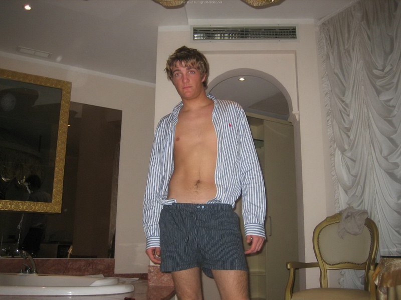 Подруга разогревает свою волосатую киску 20 фото Подруга разогревает свою волосатую киску 20 фото