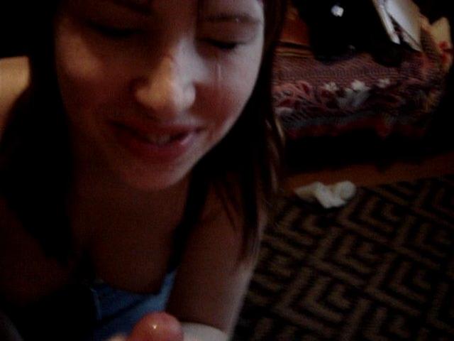 Минетчица в чулках добилась от любовника спермы на лицо 12 фото Минетчица в чулках добилась от любовника спермы на лицо 12 фото