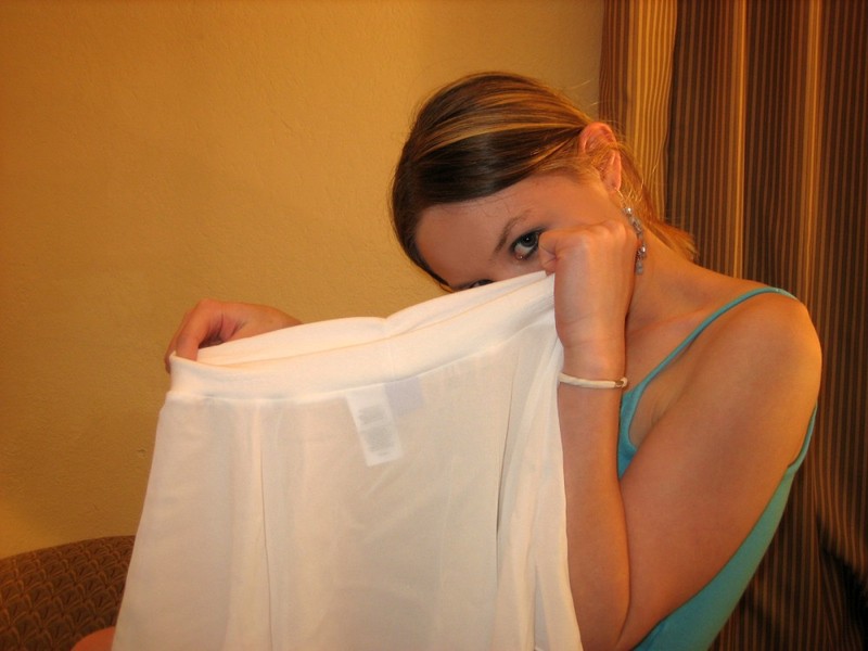 Обаятельная брюнетка готова медленно раздеться 4 фото Обаятельная брюнетка готова медленно раздеться 4 фото