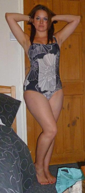 Обнаженная тетка дома одна 17 фото Обнаженная тетка дома одна 17 фото