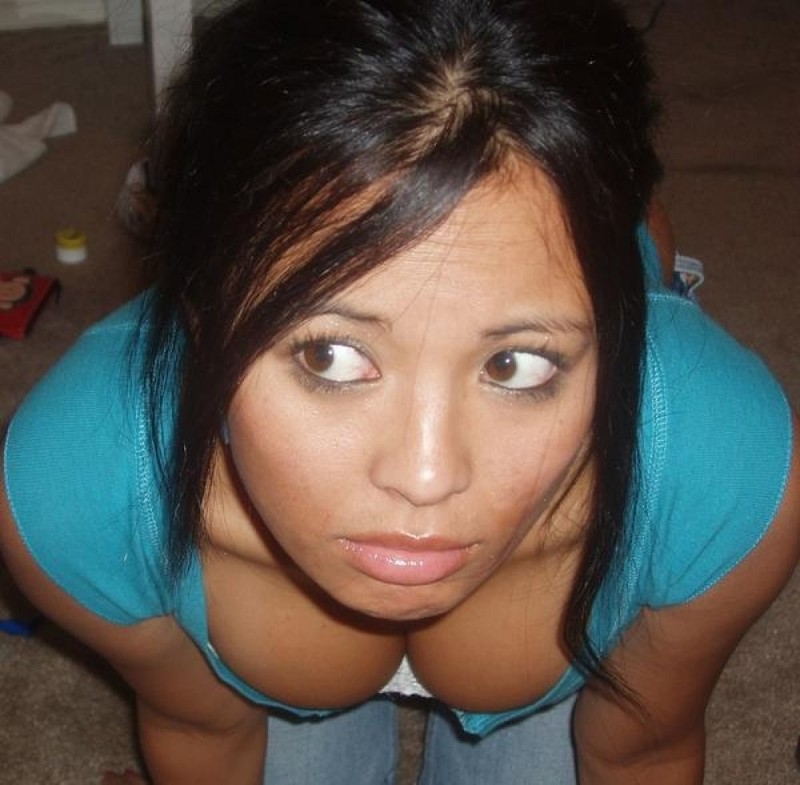 Молодые азиатки обнажают свои формы 20 фото Молодые азиатки обнажают свои формы 20 фото