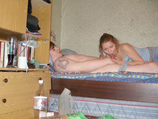 Студентка позирует на камеру и трахается с однокурсником вдвоем 9 фото Студентка позирует на камеру и трахается с однокурсником вдвоем 9 фото