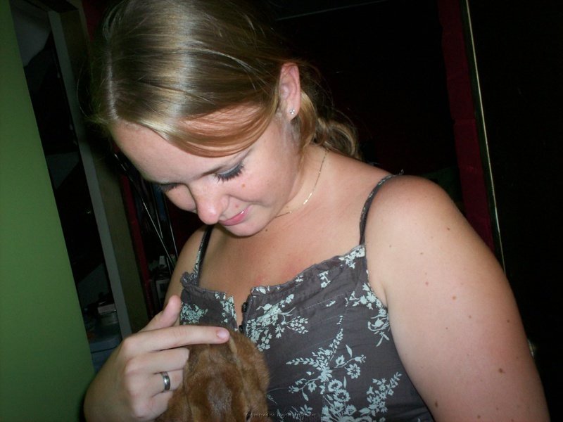 Игривые подруги в публичных местах 5 фото Игривые подруги в публичных местах 5 фото