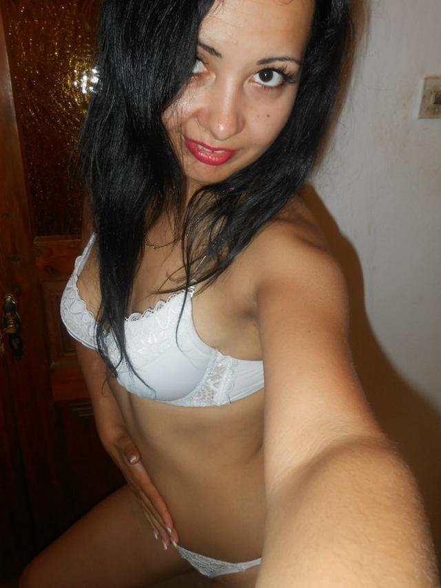 Молодые девушки показывают свои большие сиськи 25 фото Молодые девушки показывают свои большие сиськи 25 фото