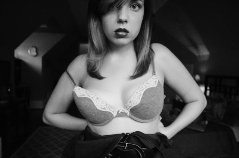 Секси девушка любит выдавать пошлые сюрпризы 17 фото Секси девушка любит выдавать пошлые сюрпризы 17 фото