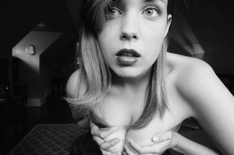 Секси девушка любит выдавать пошлые сюрпризы 19 фото Секси девушка любит выдавать пошлые сюрпризы 19 фото