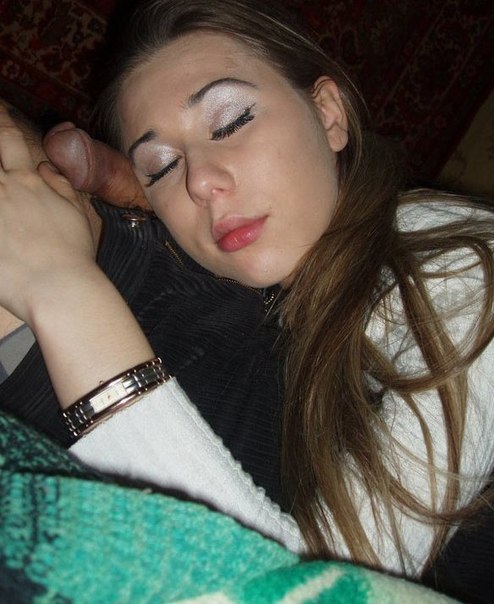 Крали в домашней обстановке показывают свои прелести 16 фото Крали в домашней обстановке показывают свои прелести 16 фото