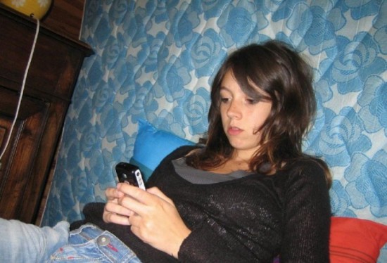 Красотку в сексуальной одежде фотографирует парень в квартире 8 фото Красотку в сексуальной одежде фотографирует парень в квартире 8 фото