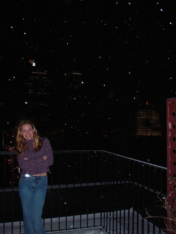 Игривые молодые люди развлеклись 11 фото Игривые молодые люди развлеклись 11 фото