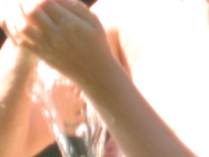 Баба сняла зеленое бельё и помылась в реке голая на глазах парня 18 фото Баба сняла зеленое бельё и помылась в реке голая на глазах парня 18 фото