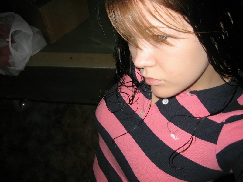 Откровенные селфи стройной девушки перед зеркалом 23 фото Откровенные селфи стройной девушки перед зеркалом 23 фото