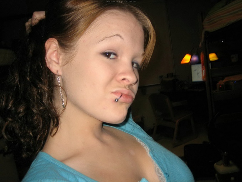 Откровенные селфи стройной девушки перед зеркалом 31 фото Откровенные селфи стройной девушки перед зеркалом 31 фото