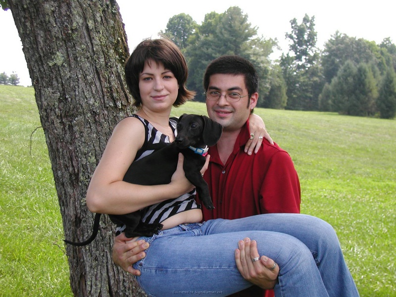 Европейская цыпочка позирует с высунутым языком 3 фото Европейская цыпочка позирует с высунутым языком 3 фото