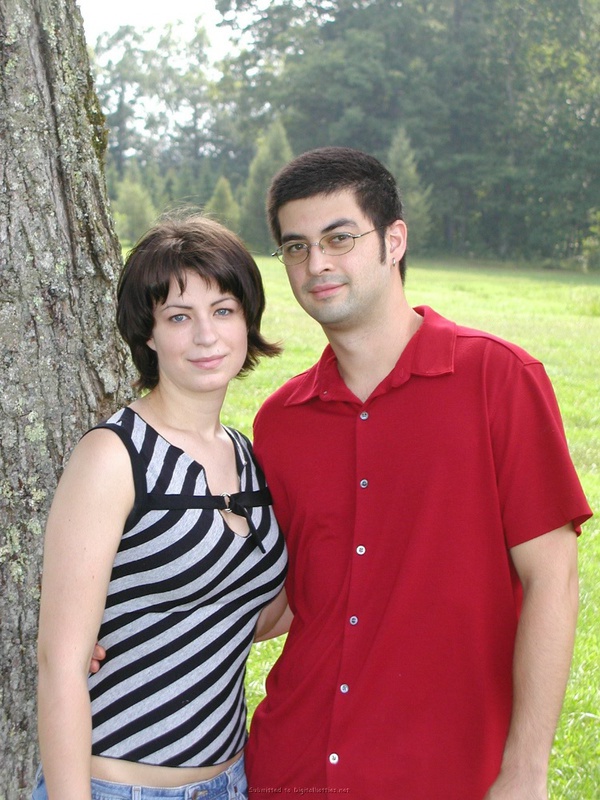 Европейская цыпочка позирует с высунутым языком 21 фото Европейская цыпочка позирует с высунутым языком 21 фото