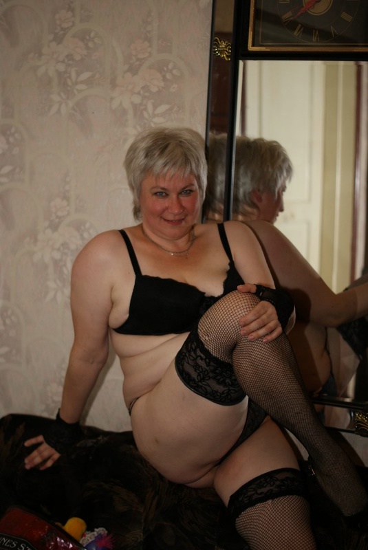 Страпон стал объектом секса 4 фото Страпон стал объектом секса 4 фото