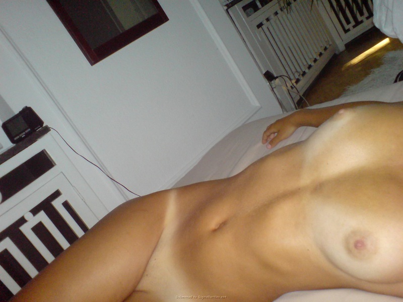 Красивая блонда оголила свое тело 10 фото Красивая блонда оголила свое тело 10 фото