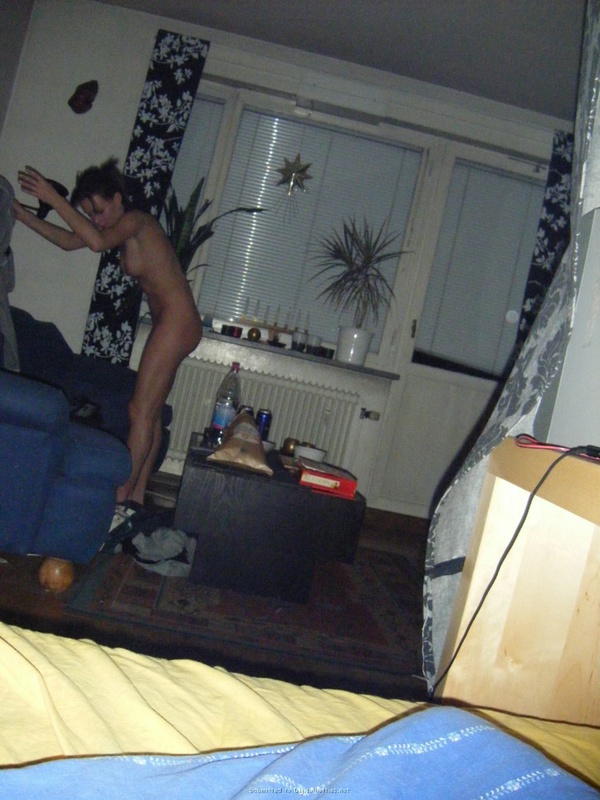 Сосет волосатый член своему парню 30 фото Сосет волосатый член своему парню 30 фото