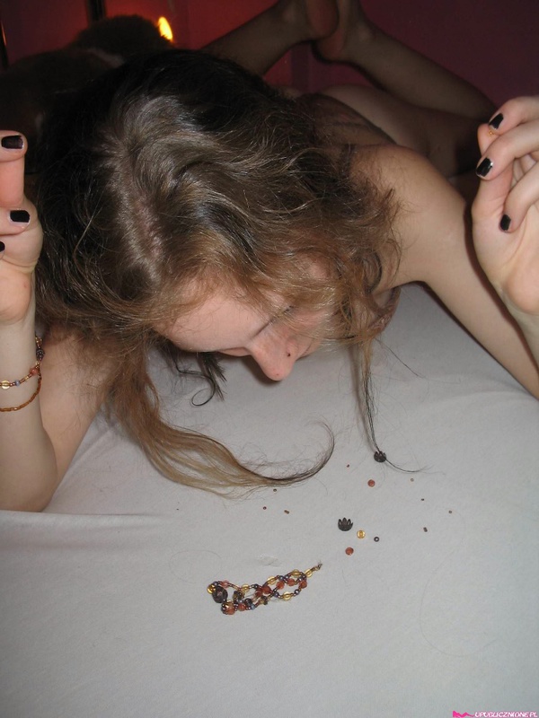 Подругам нравится сниматься на камеру вместе и по-отдельности 15 фото Подругам нравится сниматься на камеру вместе и по-отдельности 15 фото