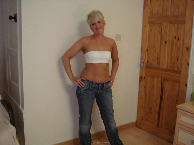 Эро снимки 50летней бабы с короткой прической из США 22 фото Эро снимки 50летней бабы с короткой прической из США 22 фото