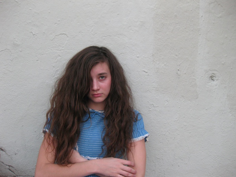 Голая спортивная девка позирует 4 фото Голая спортивная девка позирует 4 фото