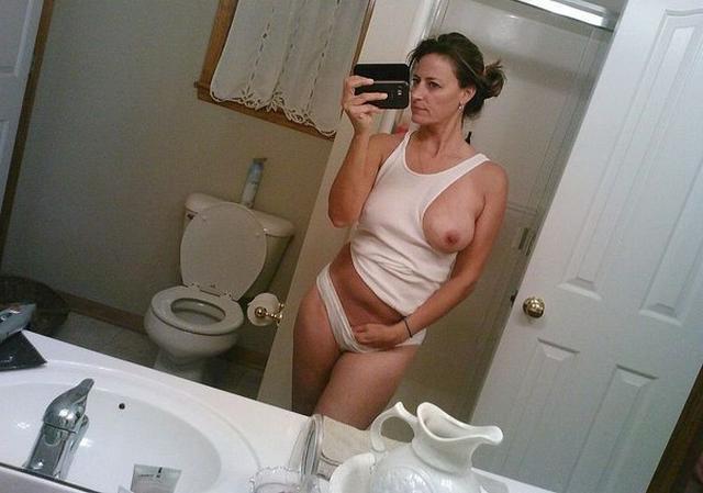 Лучшие телочки города предлагают свои интим услуги 1 фото Лучшие телочки города предлагают свои интим услуги 1 фото