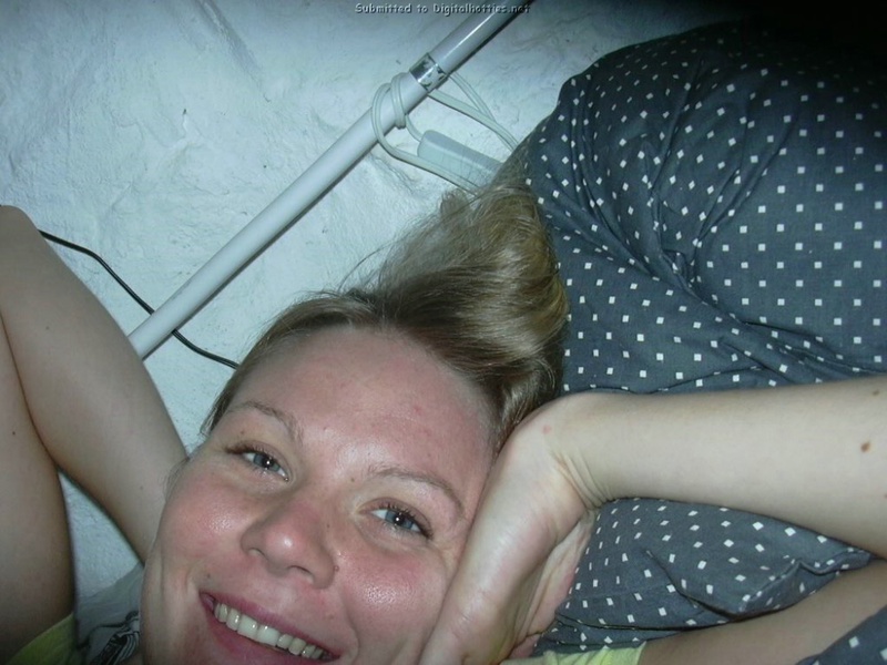 Грудастая кокетка с радостью трахается с партнером 2 фото Грудастая кокетка с радостью трахается с партнером 2 фото