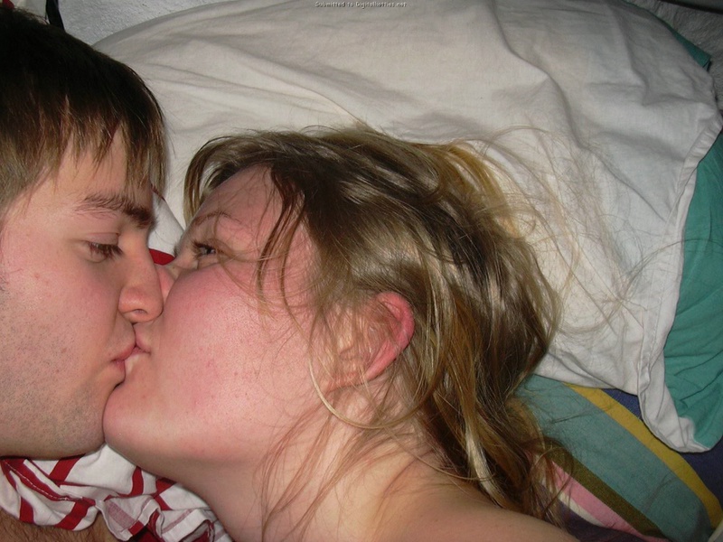 Грудастая кокетка с радостью трахается с партнером 27 фото Грудастая кокетка с радостью трахается с партнером 27 фото