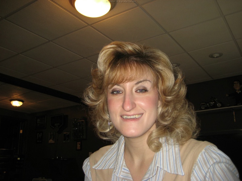 Зрелая блонда показала свою грудь 1 фото Зрелая блонда показала свою грудь 1 фото