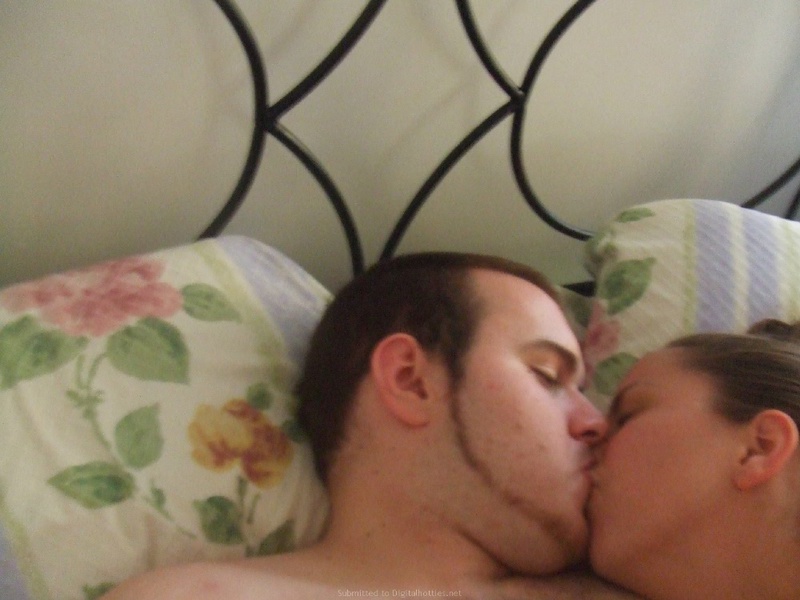 Вылизал своей девушке вагину после чего трахнул 1 фото Вылизал своей девушке вагину после чего трахнул 1 фото