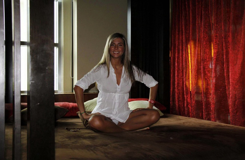 Загорелая мамуля в очках отдыхает в Египте 1 фото Загорелая мамуля в очках отдыхает в Египте 1 фото