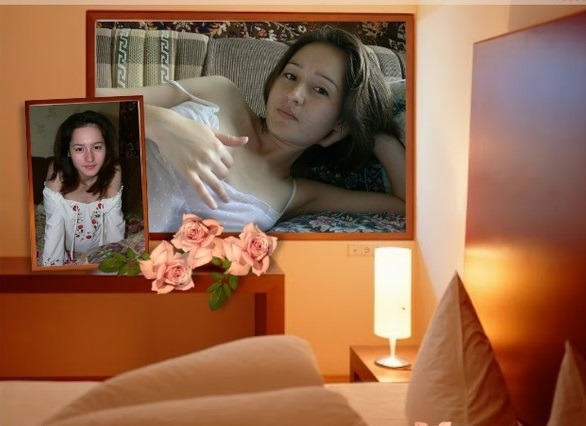 Темноволосая деваха позирует на расправленном диване 2 фото Темноволосая деваха позирует на расправленном диване 2 фото