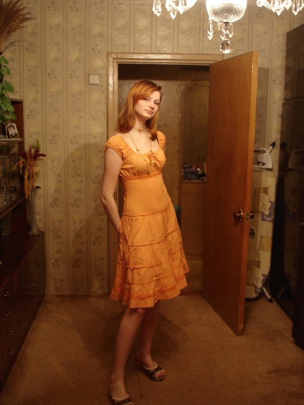 Рыжая девушка в черном белье встала раком на двухспальной кровати 12 фото Рыжая девушка в черном белье встала раком на двухспальной кровати 12 фото