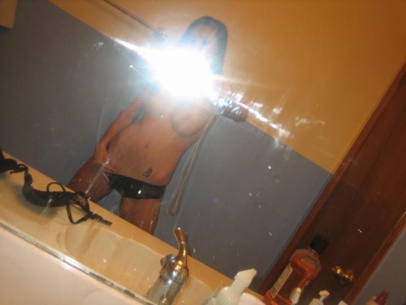 Сняла нижнее белье и показала себя голой 7 фото Сняла нижнее белье и показала себя голой 7 фото