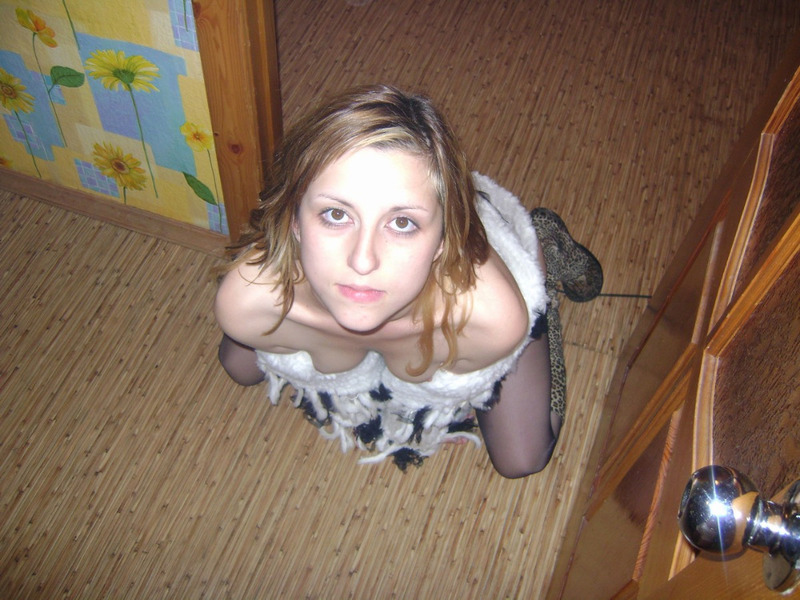 Русская баба в леопардовых сапогах ублажает любовника дырками 3 фото Русская баба в леопардовых сапогах ублажает любовника дырками 3 фото