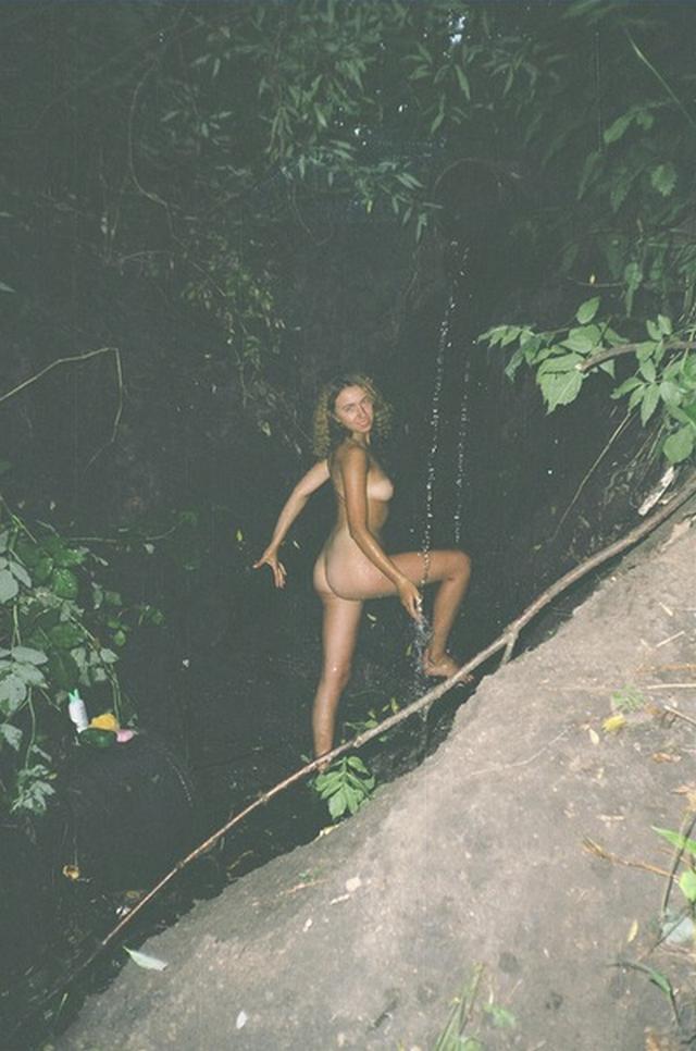 Показ своих сисек и писек на природе 37 фото Показ своих сисек и писек на природе 37 фото