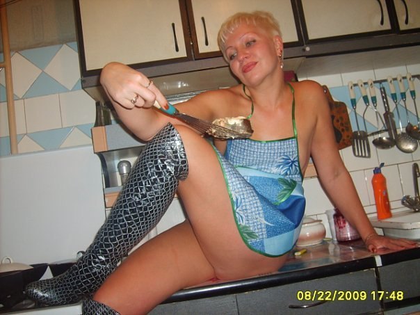 Показывают себя в публичных местах и не только 17 фото Показывают себя в публичных местах и не только 17 фото