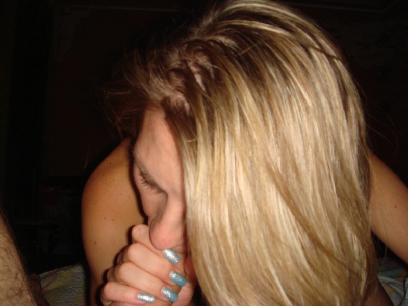 35летняя блондинка с большой попой делает другу минет на камеру 3 фото 35летняя блондинка с большой попой делает другу минет на камеру 3 фото