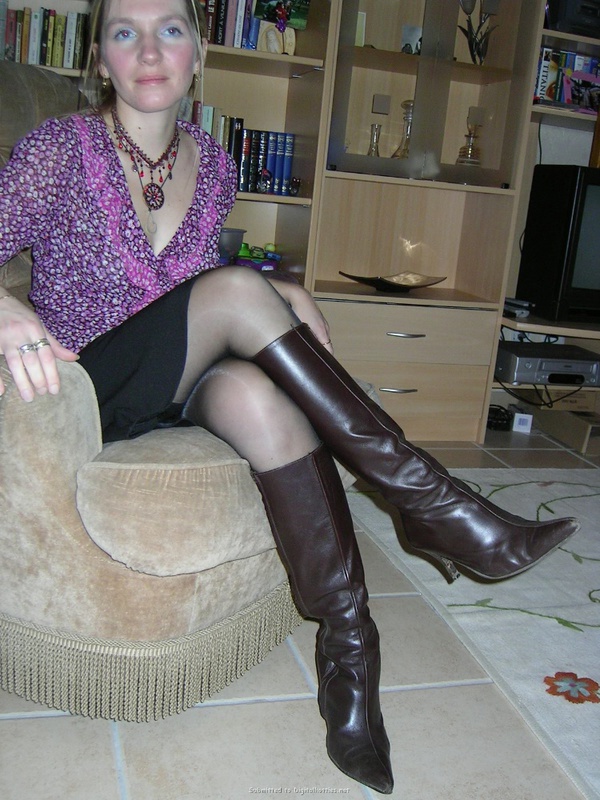 Девушка фотографируется с парнем во время секса 1 фото Девушка фотографируется с парнем во время секса 1 фото