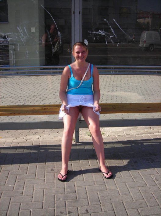 Парень фотографирует молодую жену голышом 1 фото Парень фотографирует молодую жену голышом 1 фото