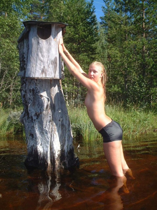 Блонду отодрали прямо на веранде 9 фото Блонду отодрали прямо на веранде 9 фото