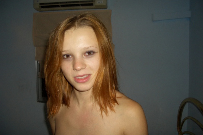 Наглая сучка обещала раздеться полностью 7 фото Наглая сучка обещала раздеться полностью 7 фото