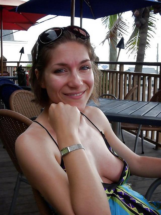 Полные женщины солируют на камеру 14 фото Полные женщины солируют на камеру 14 фото