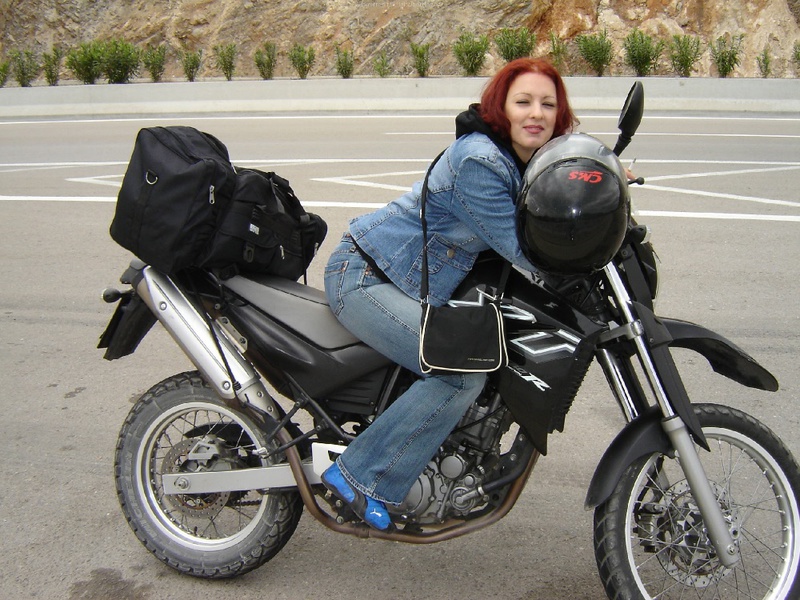 Рыжая байкерша принимает душ на глазах своего сожителя 3 фото Рыжая байкерша принимает душ на глазах своего сожителя 3 фото