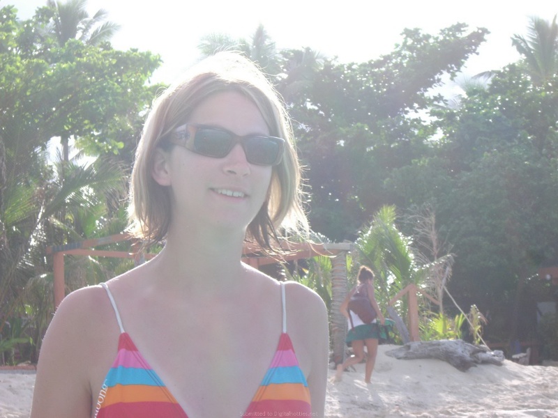 Сексуальные игры молодой пары на отдыхе 8 фото Сексуальные игры молодой пары на отдыхе 8 фото