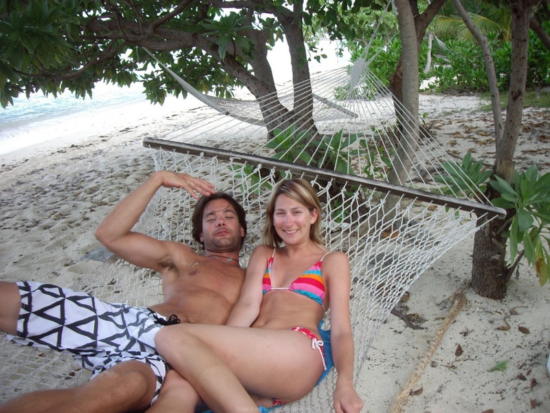 Сексуальные игры молодой пары на отдыхе 17 фото Сексуальные игры молодой пары на отдыхе 17 фото