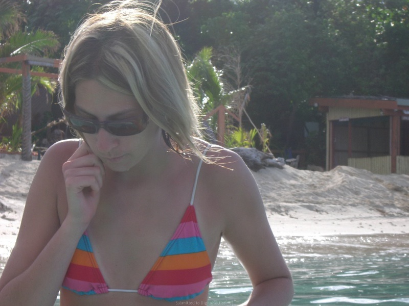 Сексуальные игры молодой пары на отдыхе 9 фото Сексуальные игры молодой пары на отдыхе 9 фото