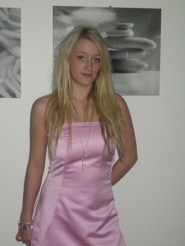 Классные сиськи молодой блонды 17 фото Классные сиськи молодой блонды 17 фото