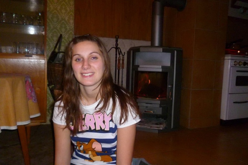 Европейская телка раздевается дома и трахается с женихом 3 фото Европейская телка раздевается дома и трахается с женихом 3 фото